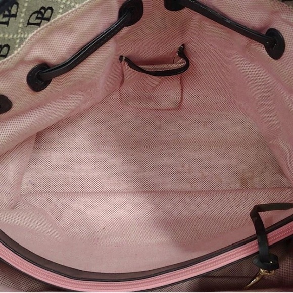 EUC Dooney & Bourke grey and black shoulder bag - Picture 3 of 3